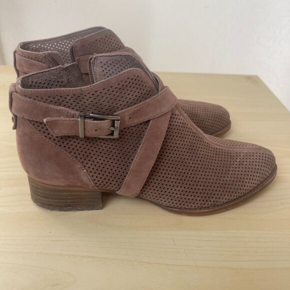 Vince Camuto Ankle booties - Picture 3 of 8